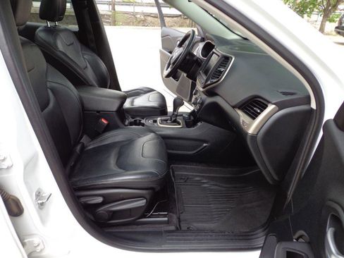 Used 2016 Jeep Cherokee High Altitude w/ Technology Group image 16