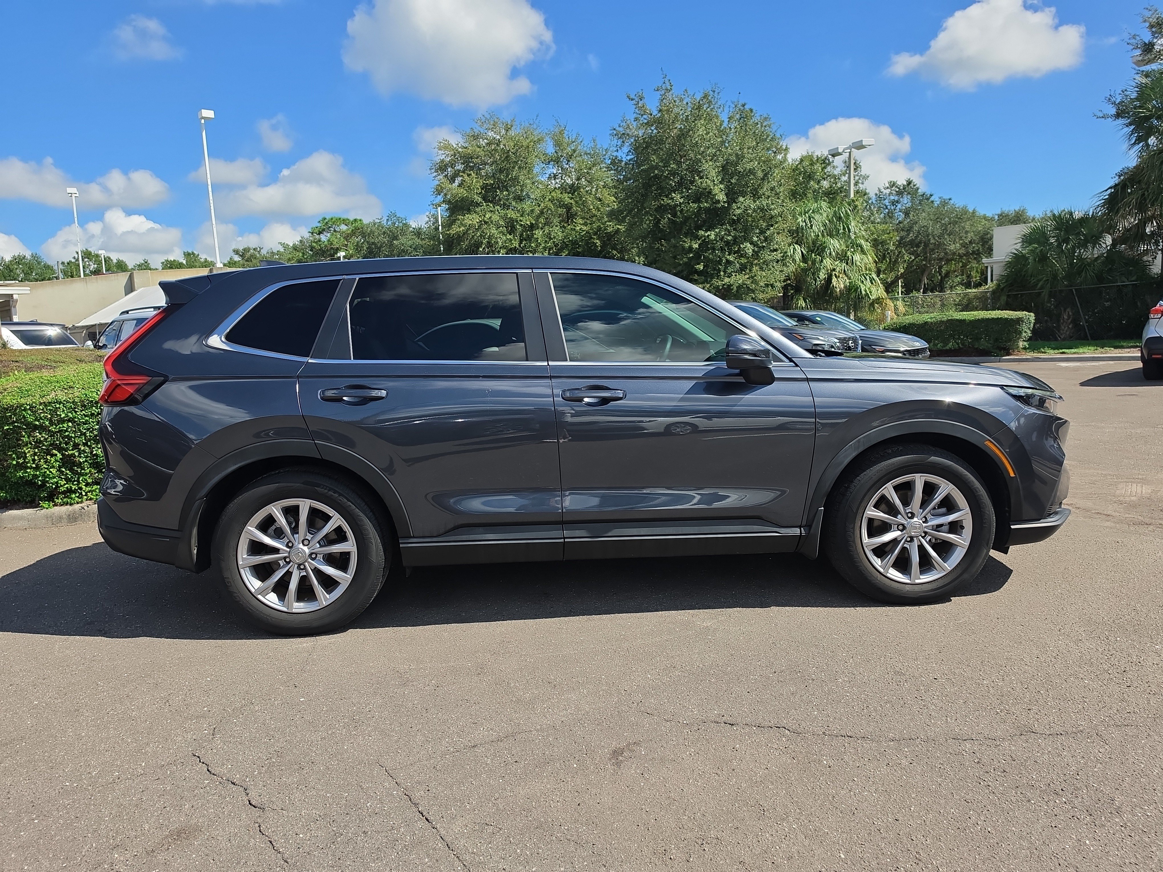 Used 2024 Honda CR-V EX image 9