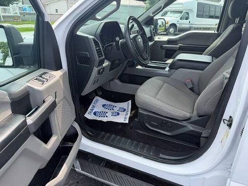 Used 2019 Ford F150 XLT w/ Equipment Group 302A Luxury AWD/4WD image 11