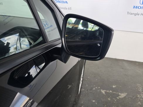 Used 2024 Nissan Versa S image 21