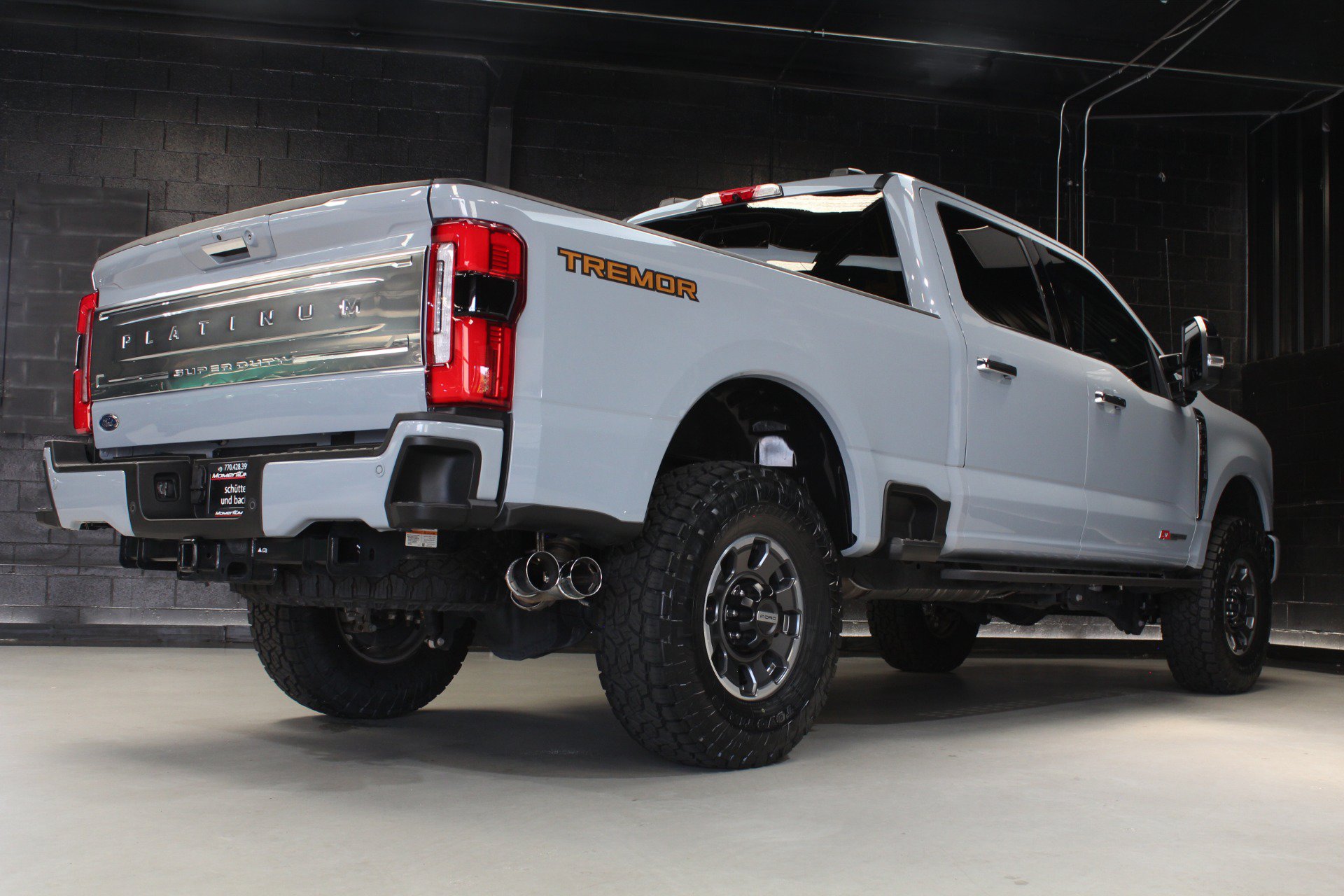 Used 2024 Ford F250 Platinum w/ Tremor Off-Road Package AWD/4WD image 19