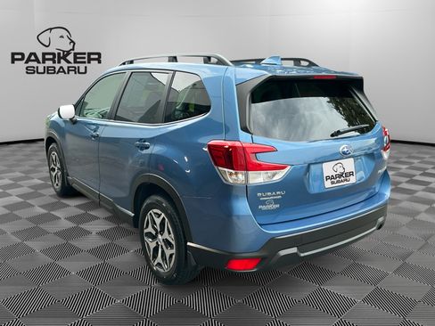 Used 2023 Subaru Forester Premium AWD/4WD image 3