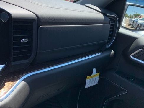 New 2026 GMC Sierra 1500 SLE w/ Preferred Package image 22