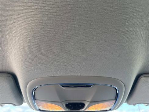 Used 2021 Jeep Cherokee Trailhawk w/ Comfort/Convenience Group image 28