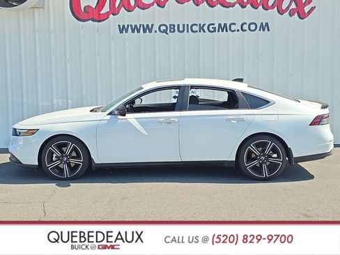 Used 2025 Honda Accord Sport image 4