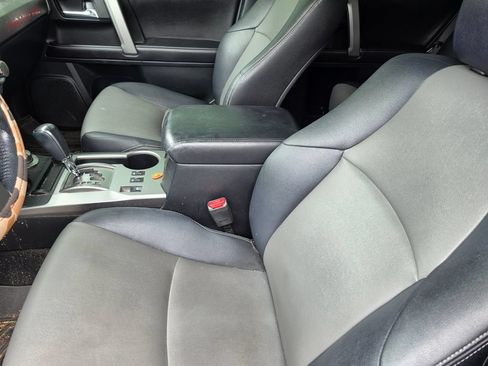 Used 2016 Toyota 4Runner SR5 Premium AWD/4WD image 6