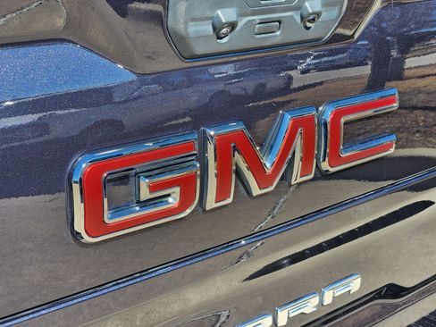 Used 2025 GMC Sierra 1500 SLT image 12