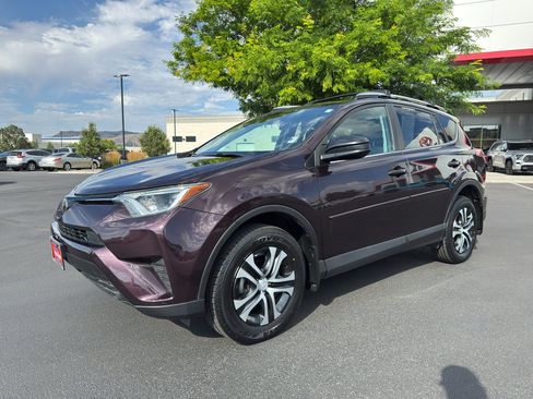Used 2018 Toyota RAV4 LE w/ All Weather Liner Package AWD/4WD image 5