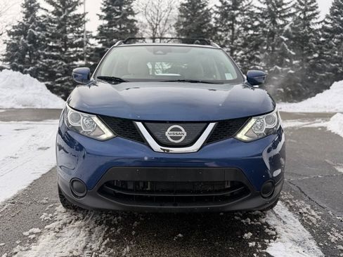 Used 2019 Nissan Rogue Sport SV image 2