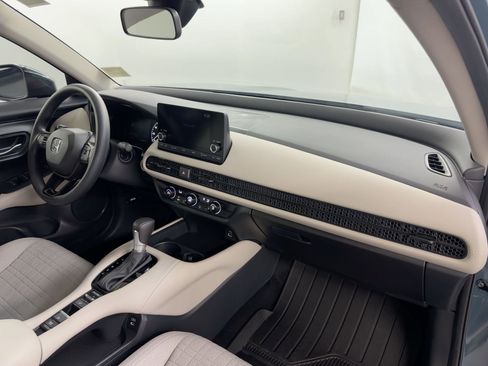 Certified 2025 Honda HR-V LX image 34