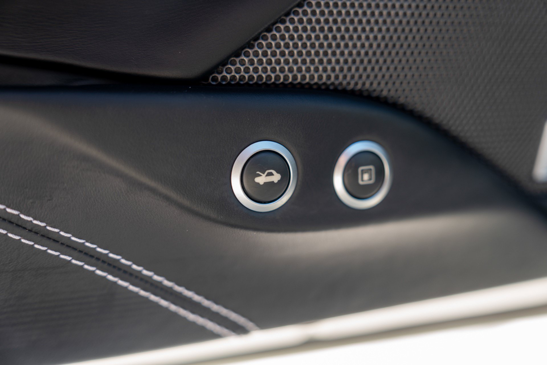 Used 2019 Ferrari 488 Spider RWD image 38