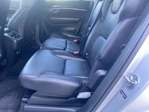 Used 2018 Volvo XC90 T6 Momentum w/ Momentum Plus Package AWD/4WD image 14