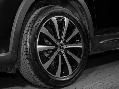 Certified 2023 Mercedes-Benz GLB 250 4MATIC image 27