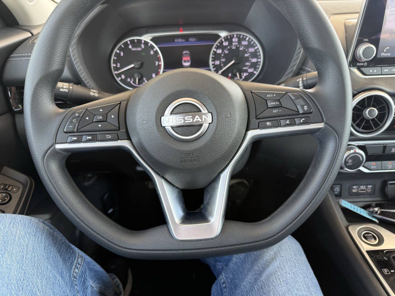 Used 2025 Nissan Sentra SV FWD image 16