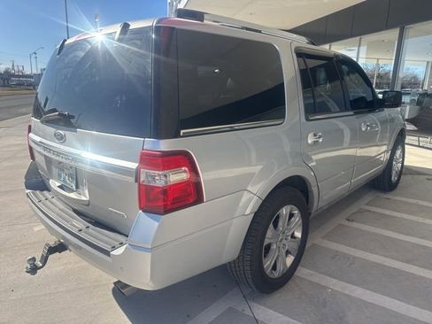 Used 2016 Ford Expedition Platinum image 4