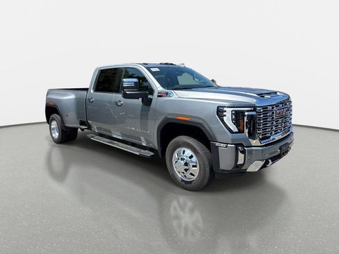 New 2026 GMC Sierra 3500 Denali w/ Denali Reserve Package AWD/4WD image 2