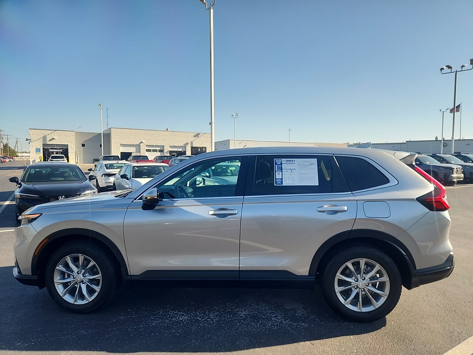 Used 2025 Honda CR-V EX image 8