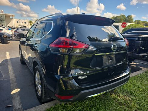 Used 2018 Nissan Rogue SV FWD image 4