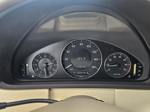 Used 2009 Mercedes-Benz CLK 350 Coupe w/ Premium I Pkg image 5