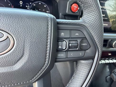Used 2025 Toyota Tacoma TRD Pro AWD/4WD image 41