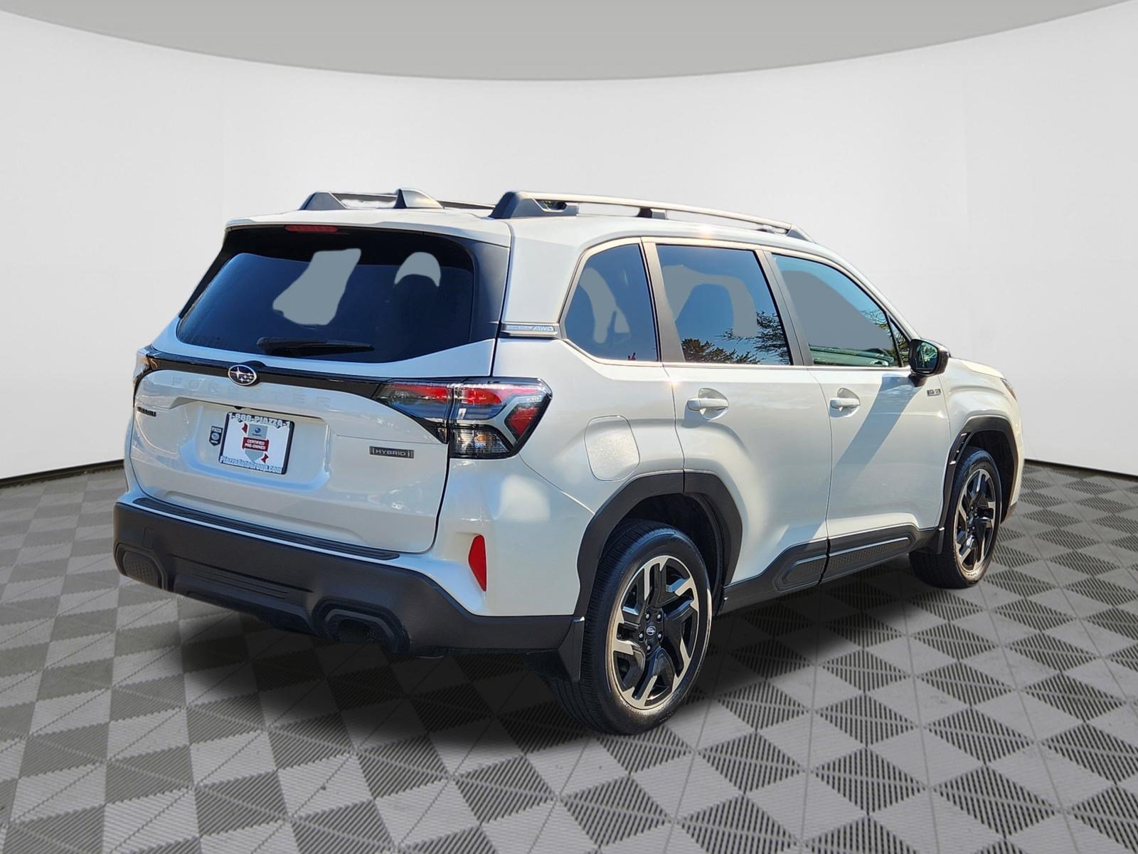 Used 2025 Subaru Forester Premium AWD/4WD image 4
