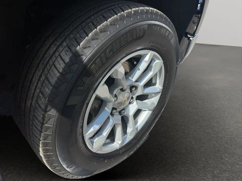 Used 2023 Chevrolet Silverado 1500 LT AWD/4WD image 22