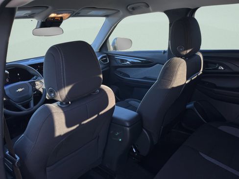 Used 2025 Chevrolet TrailBlazer LT w/ Driver Confidence Package image 24