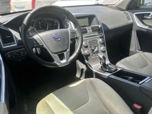 Used 2016 Volvo XC60 T5 Premier w/ Proximity Package FWD image 21
