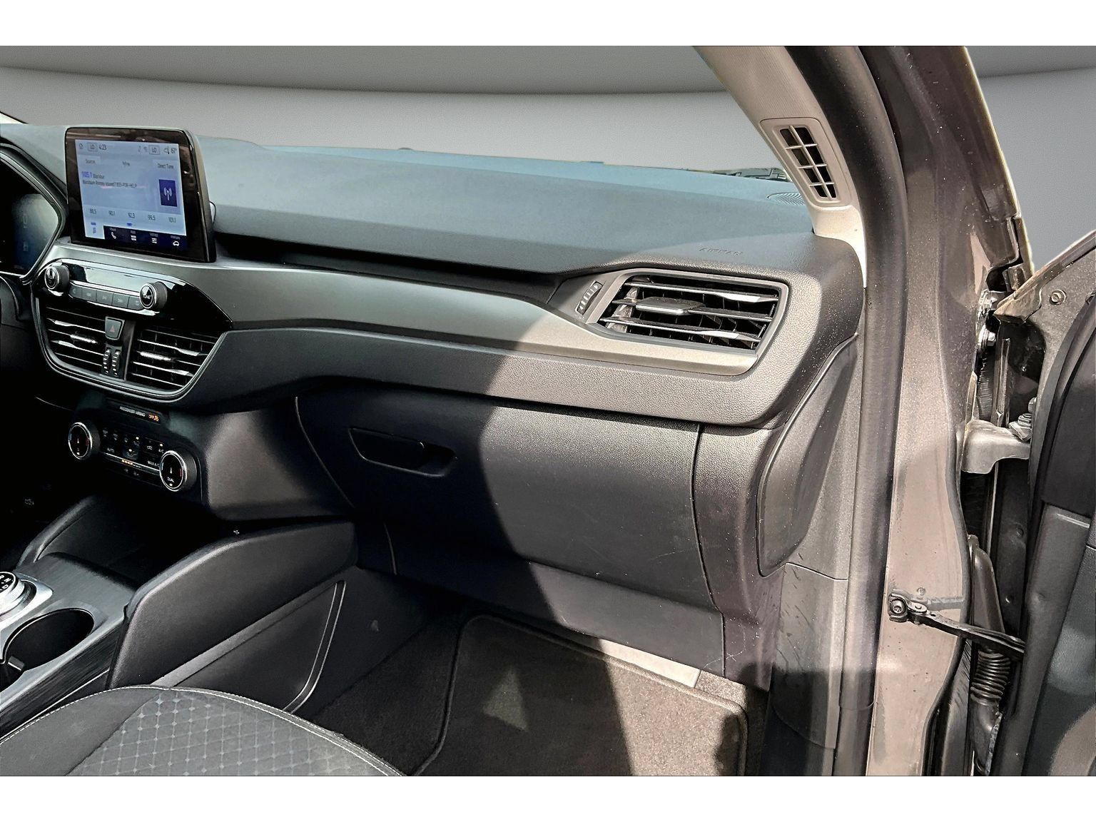 Used 2025 Ford Escape Active AWD/4WD image 47