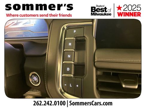 Used 2023 Chevrolet Suburban Z71 w/ Luxury Package AWD/4WD image 22
