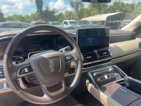 Used 2023 Lincoln Navigator L Reserve AWD/4WD image 14