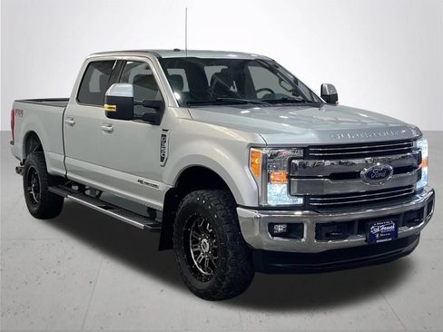 Used 2017 Ford F350 Lariat w/ Lariat Value Package AWD/4WD image 8