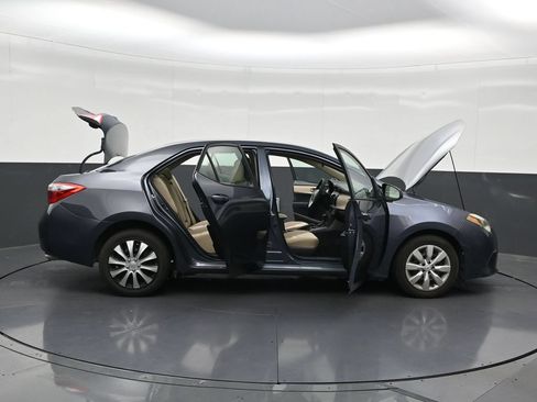 Used 2015 Toyota Corolla LE FWD image 32