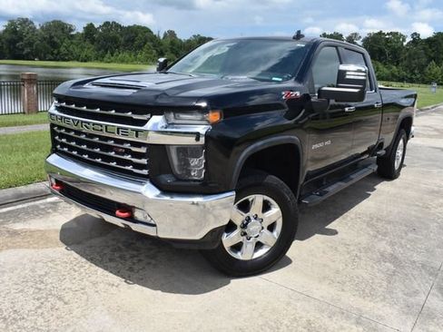 Used 2020 Chevrolet Silverado 2500 LTZ w/ LTZ Premium Package AWD/4WD image 6