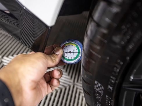 Used 2025 BMW M4 Coupe w/ Executive Package image 48