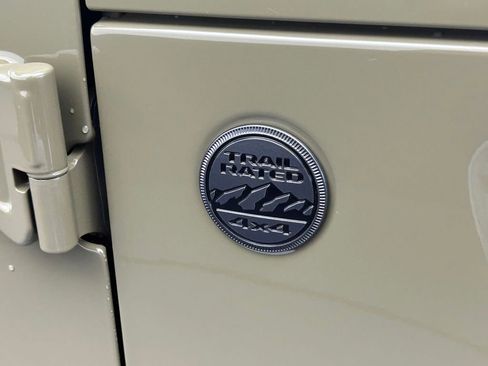 New 2026 Jeep Gladiator Willys image 38