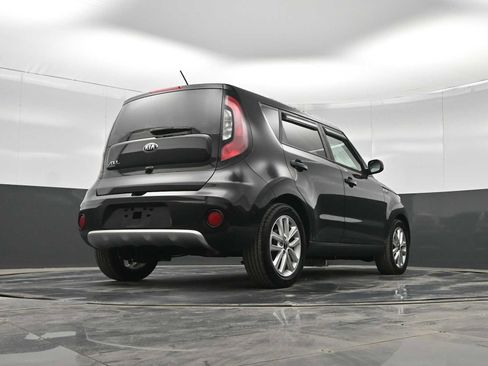 Used 2017 Kia Soul + image 33