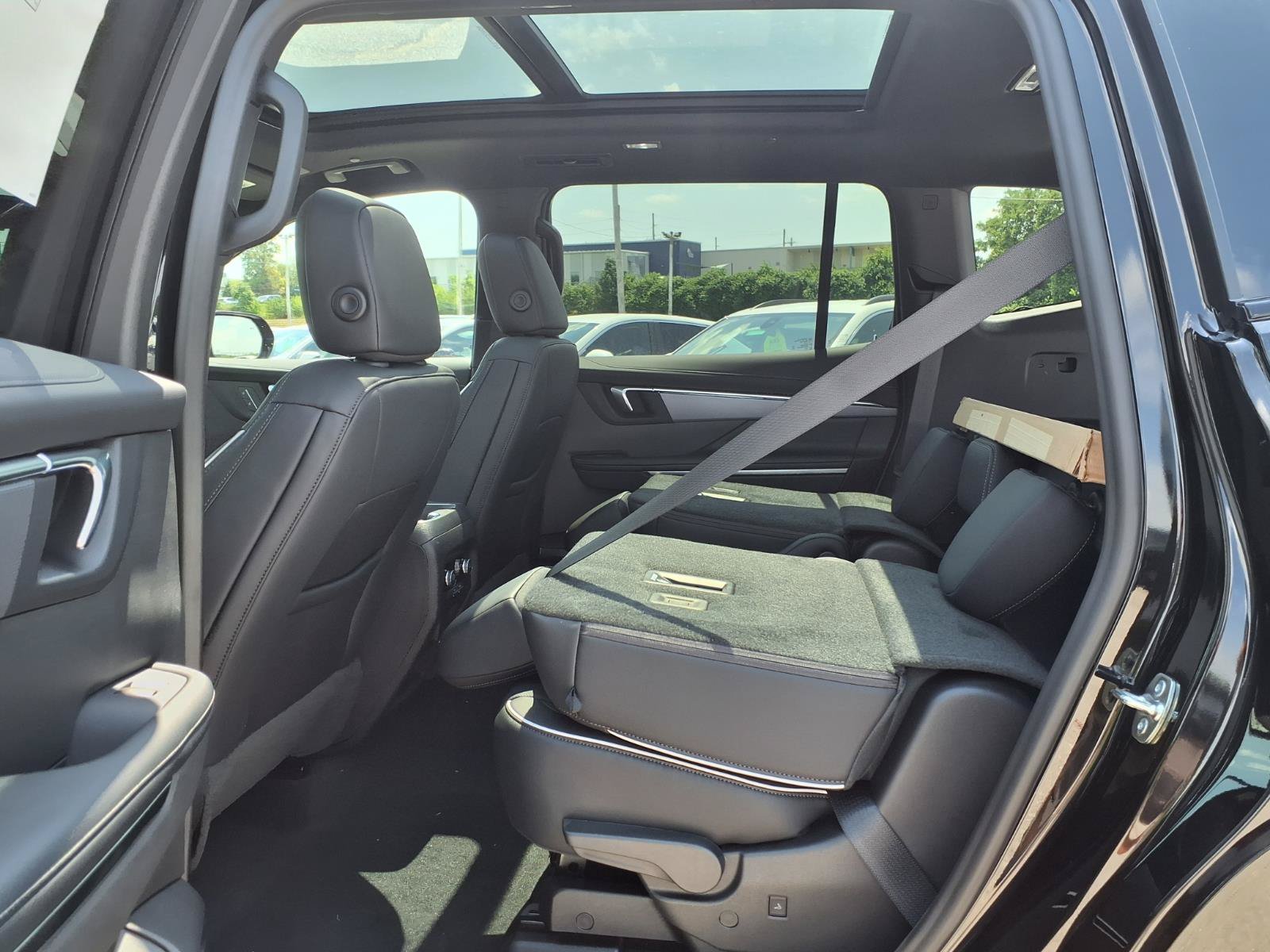 New 2027 Buick Enclave Sport Touring w/ Power Package FWD image 17