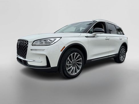 Used 2023 Lincoln Corsair Reserve w/ Equipment Group 201A image 9