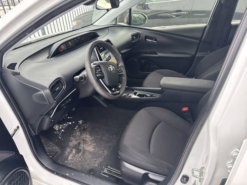 Used 2022 Toyota Prius Limited image 5