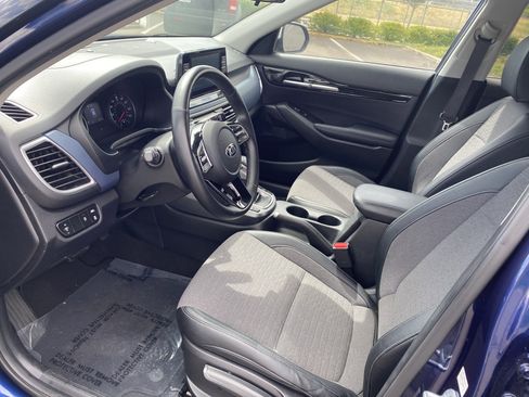 Used 2021 Kia Seltos S image 9