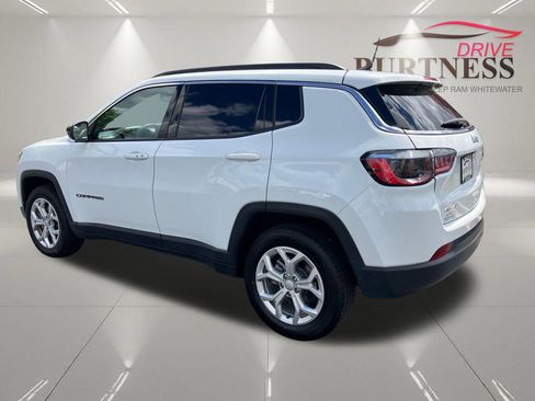Used 2024 Jeep Compass Latitude AWD/4WD image 6