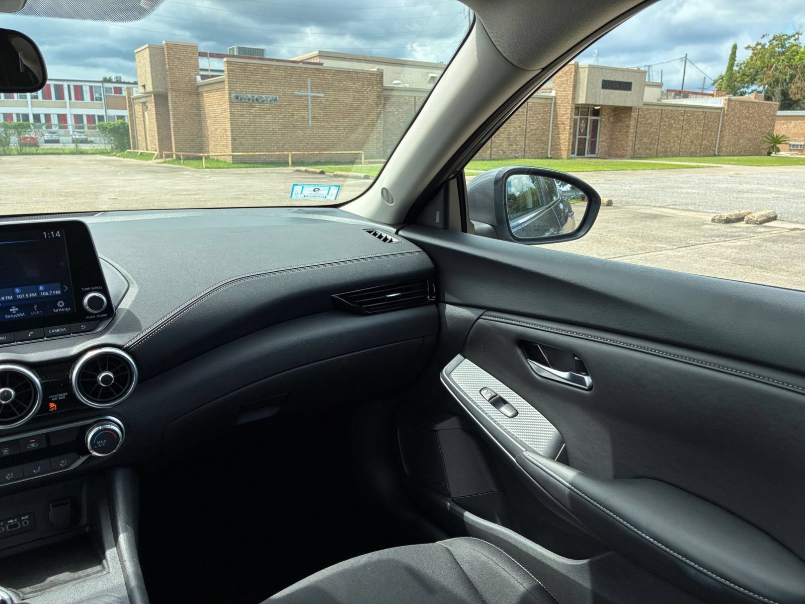 Used 2025 Nissan Sentra SV FWD image 32