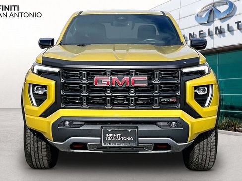 Used 2023 GMC Canyon AT4 w/ AT4 Premium Package AWD/4WD image 4