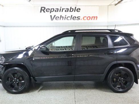 Used 2020 Jeep Cherokee Latitude Plus AWD/4WD image 1