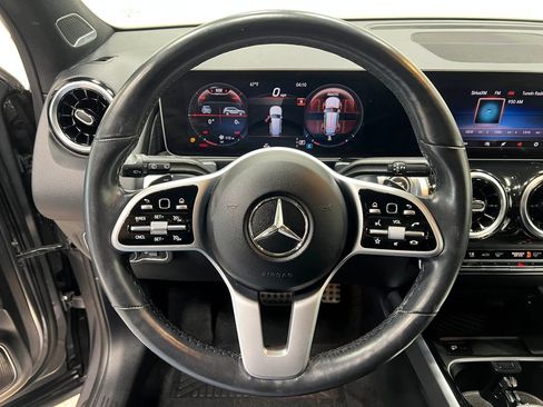 Used 2020 Mercedes-Benz GLB 250 4MATIC image 23
