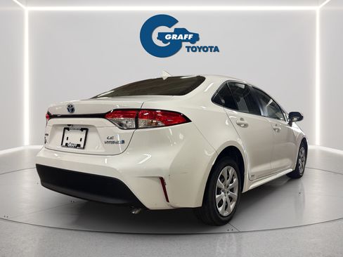 Used 2024 Toyota Corolla LE AWD/4WD image 7
