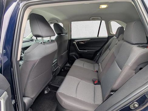 Used 2025 Toyota RAV4 XLE image 19