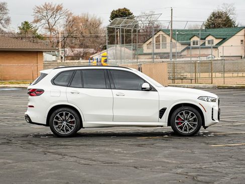 Used 2024 BMW X5 xDrive40i w/ M Sport Package image 4