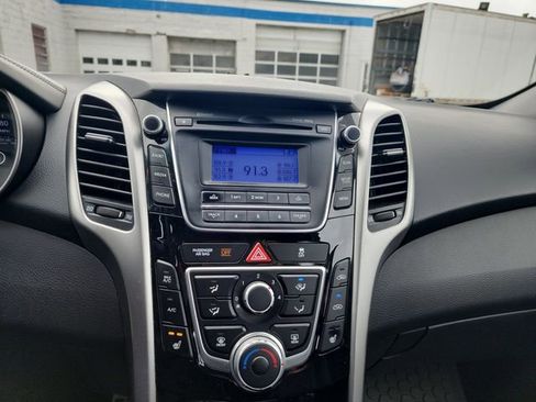 Used 2013 Hyundai Elantra GT w/ Style Pkg FWD image 22